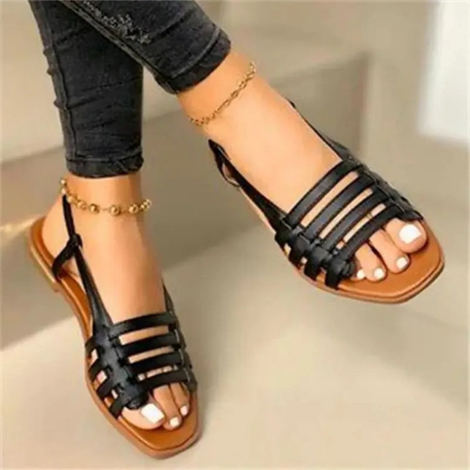 VIDA Damen Sandalen mit flacher Sohle und Riemendetail