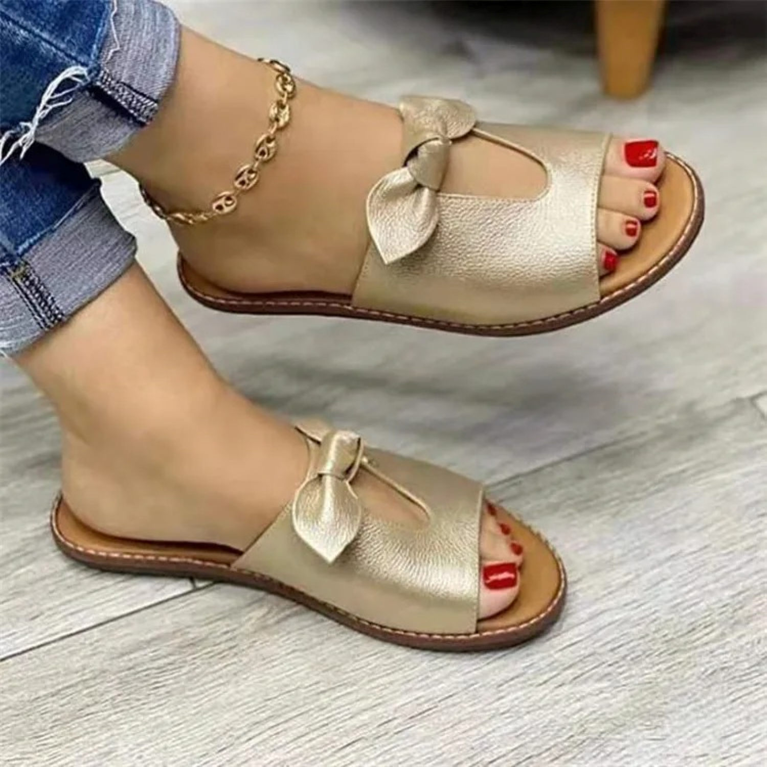 VIDA Damen Sandalen aus Leder mit flacher Sohle und Schmetterlingsknoten