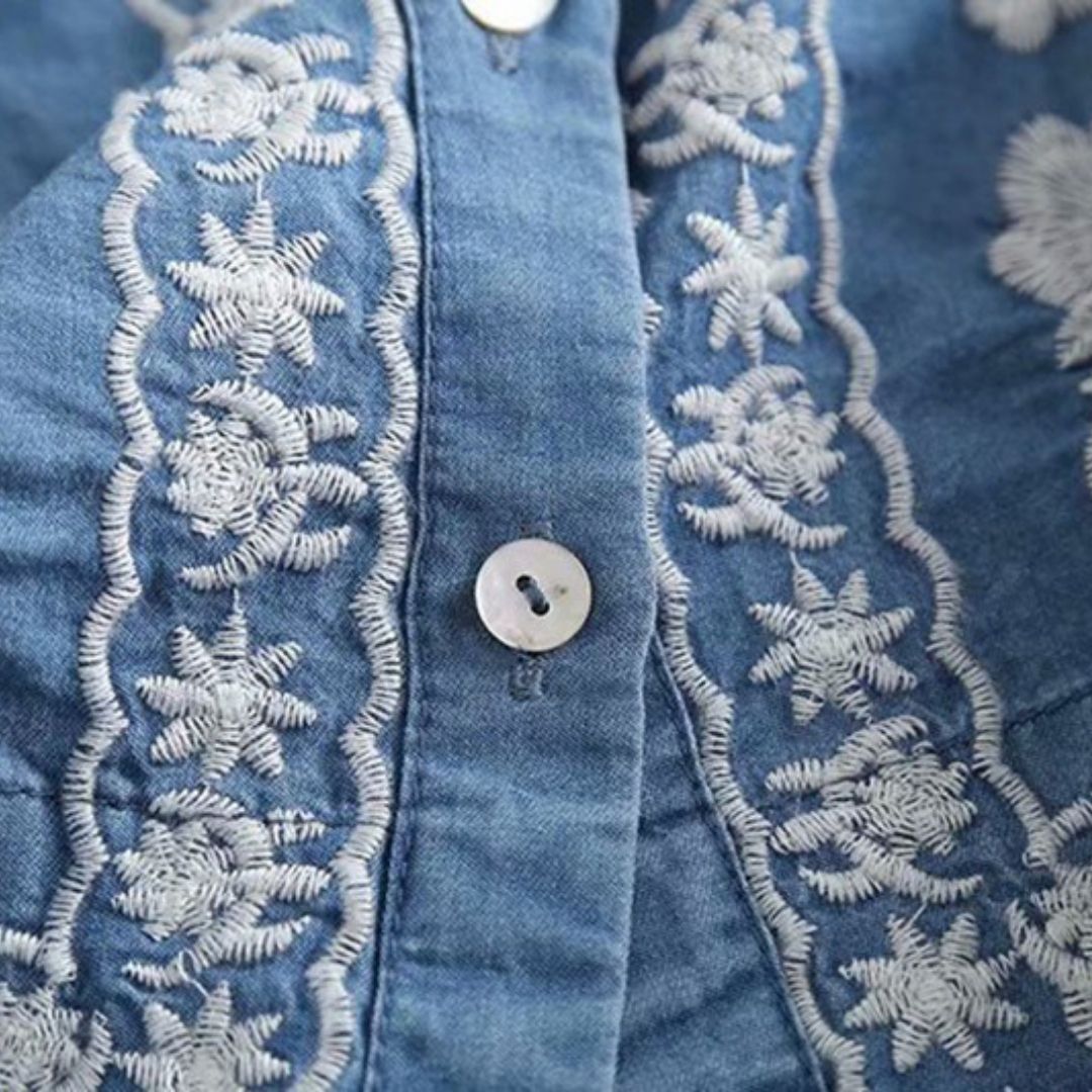 Zephyr | Bestickte Blumenbluse mit Knopfleiste