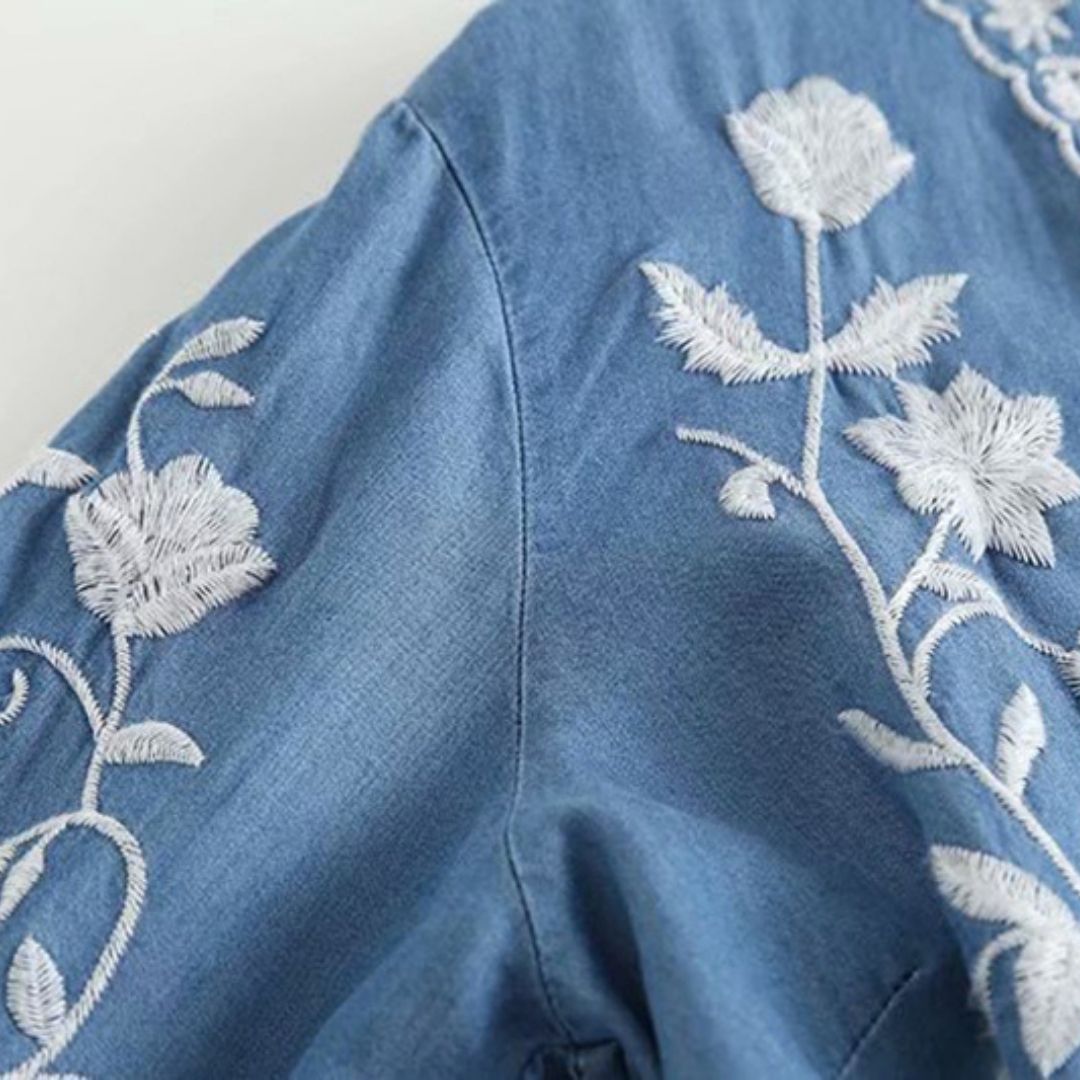 Zephyr | Bestickte Blumenbluse mit Knopfleiste