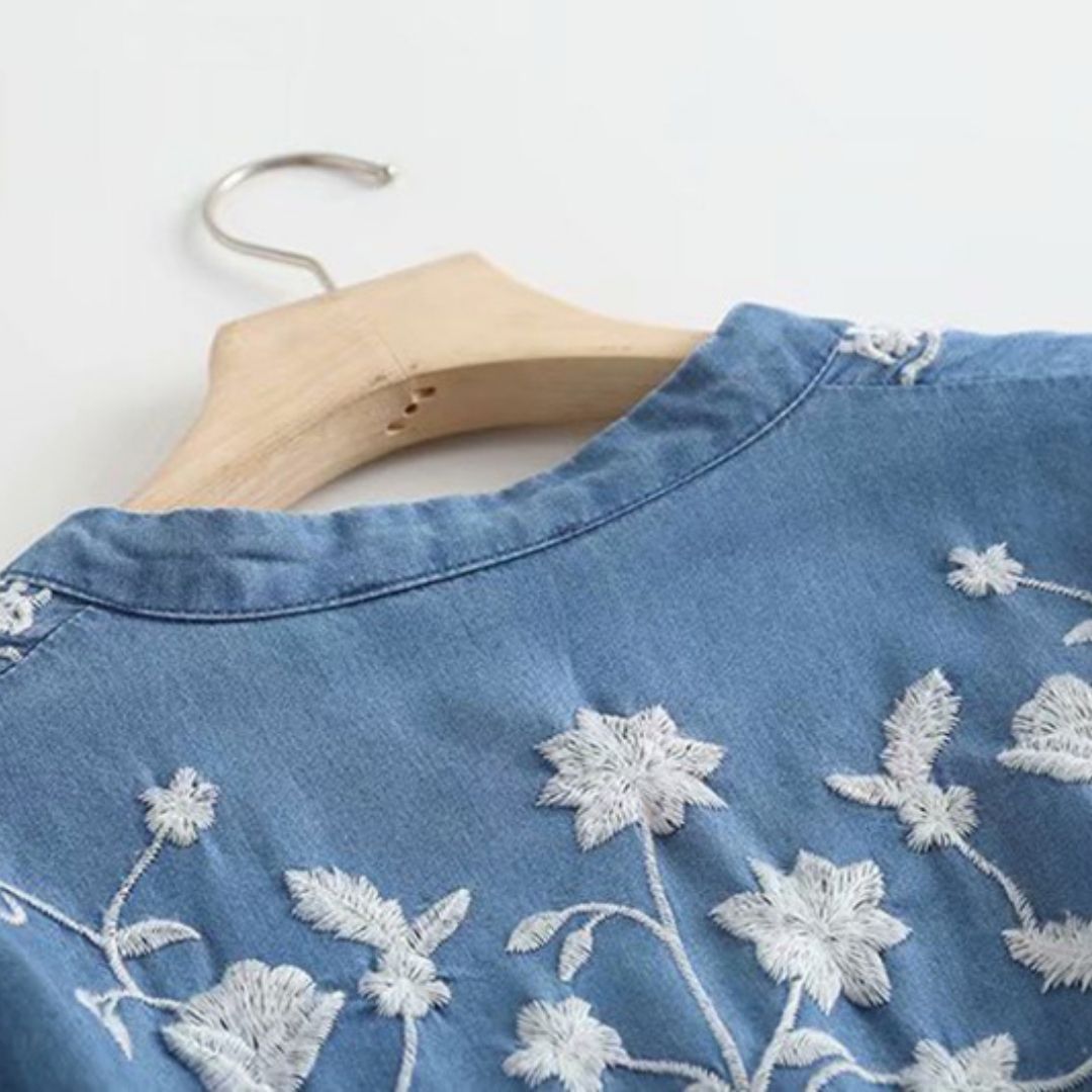 Zephyr | Bestickte Blumenbluse mit Knopfleiste