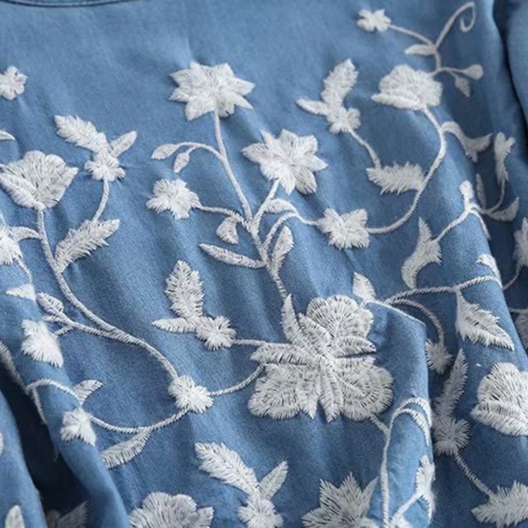 Zephyr | Bestickte Blumenbluse mit Knopfleiste