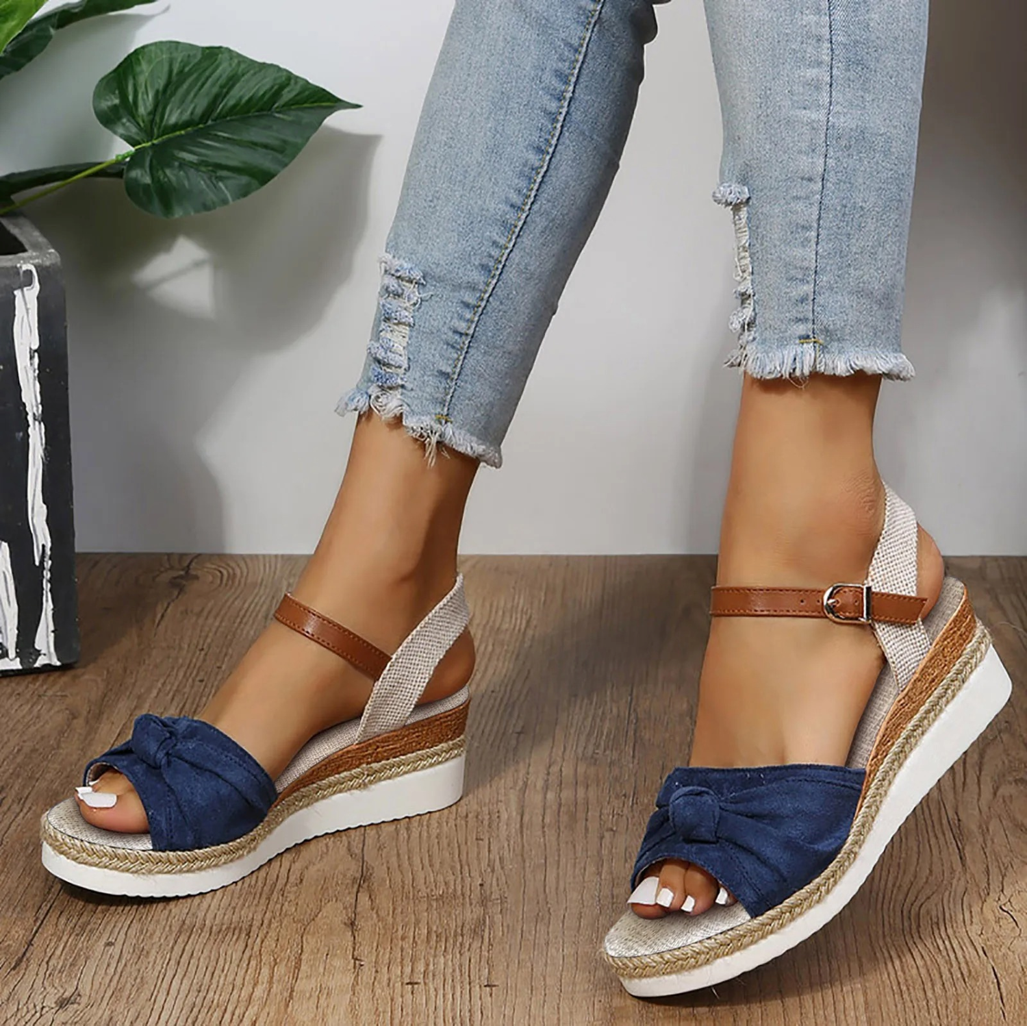 VIDA Antirutsch-Damen Sandalen mit dickem Sohlenprofil im Strandstil