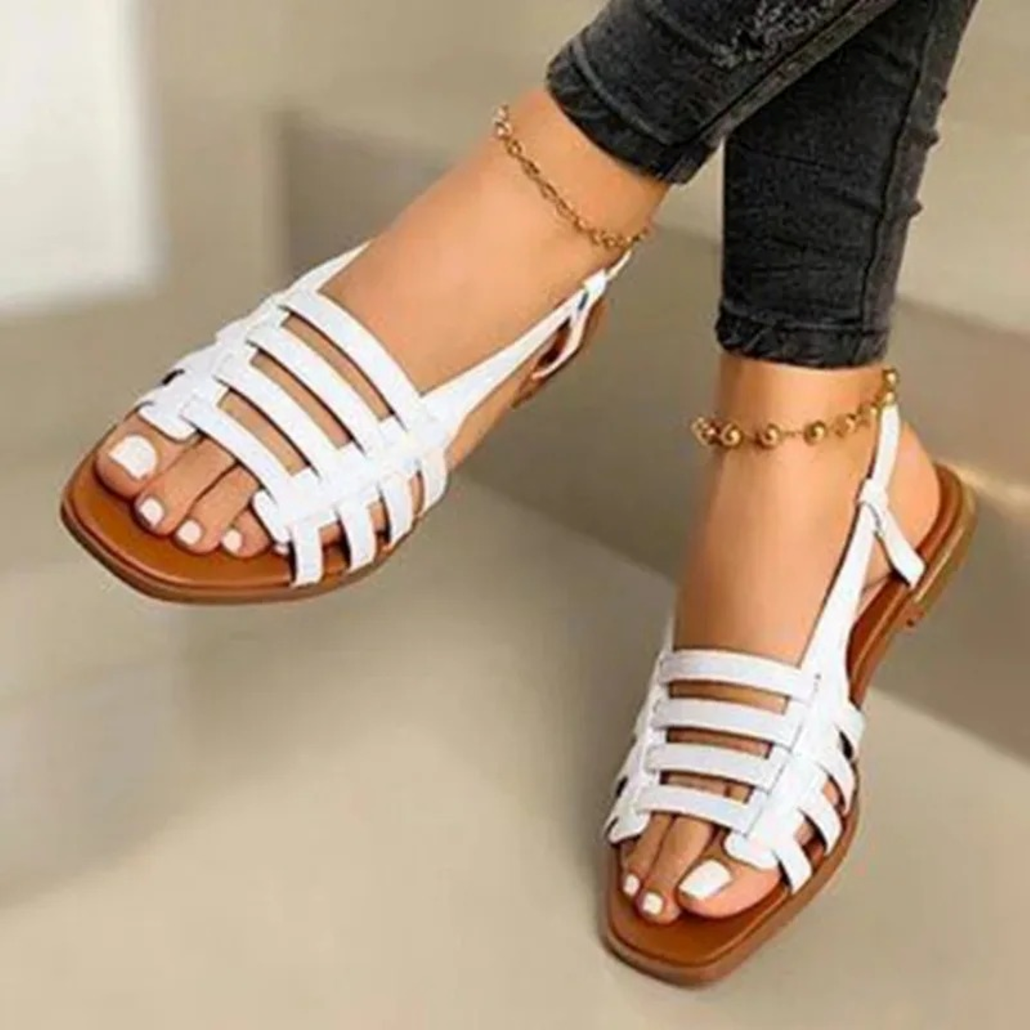 VIDA Damen Sandalen mit flacher Sohle und Riemendetail