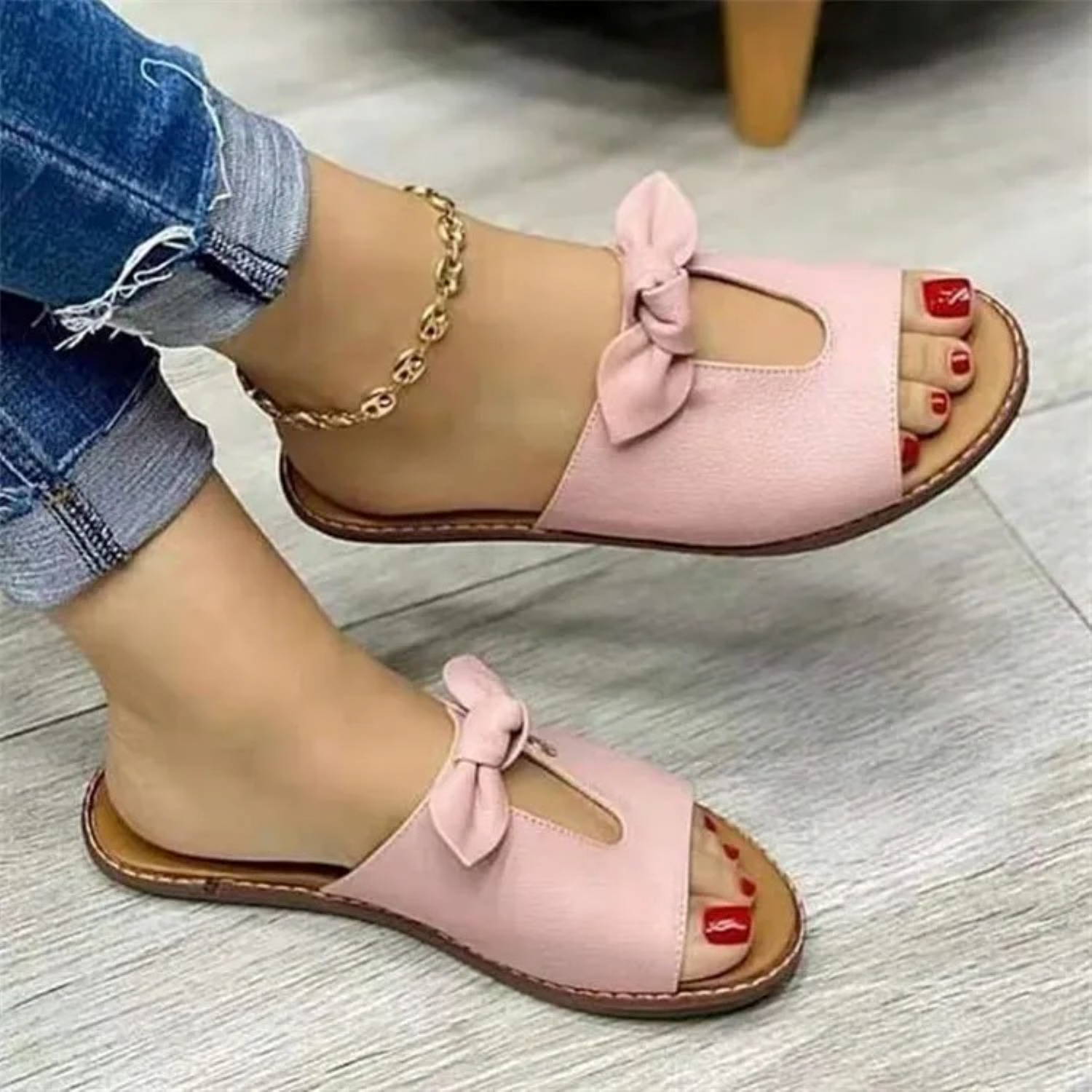 VIDA Damen Sandalen aus Leder mit flacher Sohle und Schmetterlingsknoten