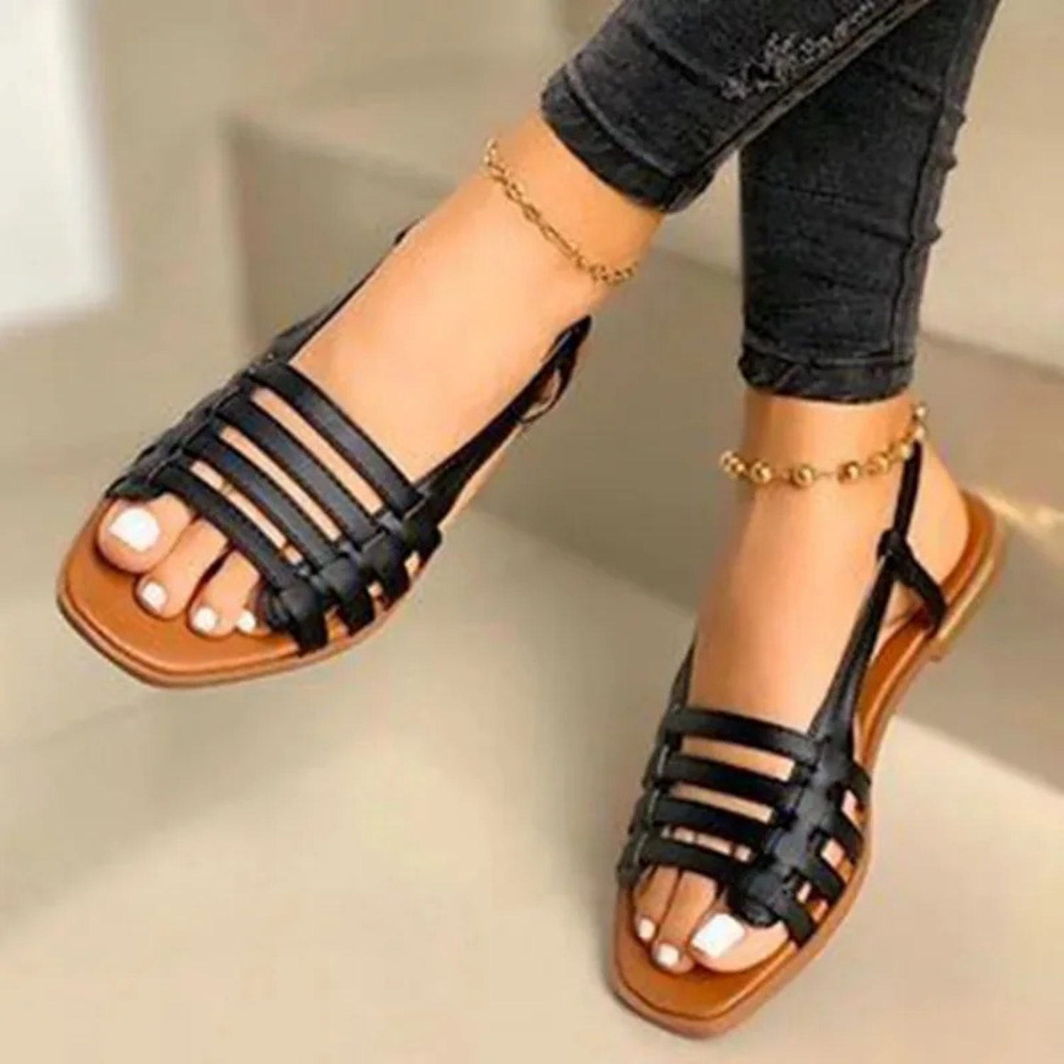 VIDA Damen Sandalen mit flacher Sohle und Riemendetail