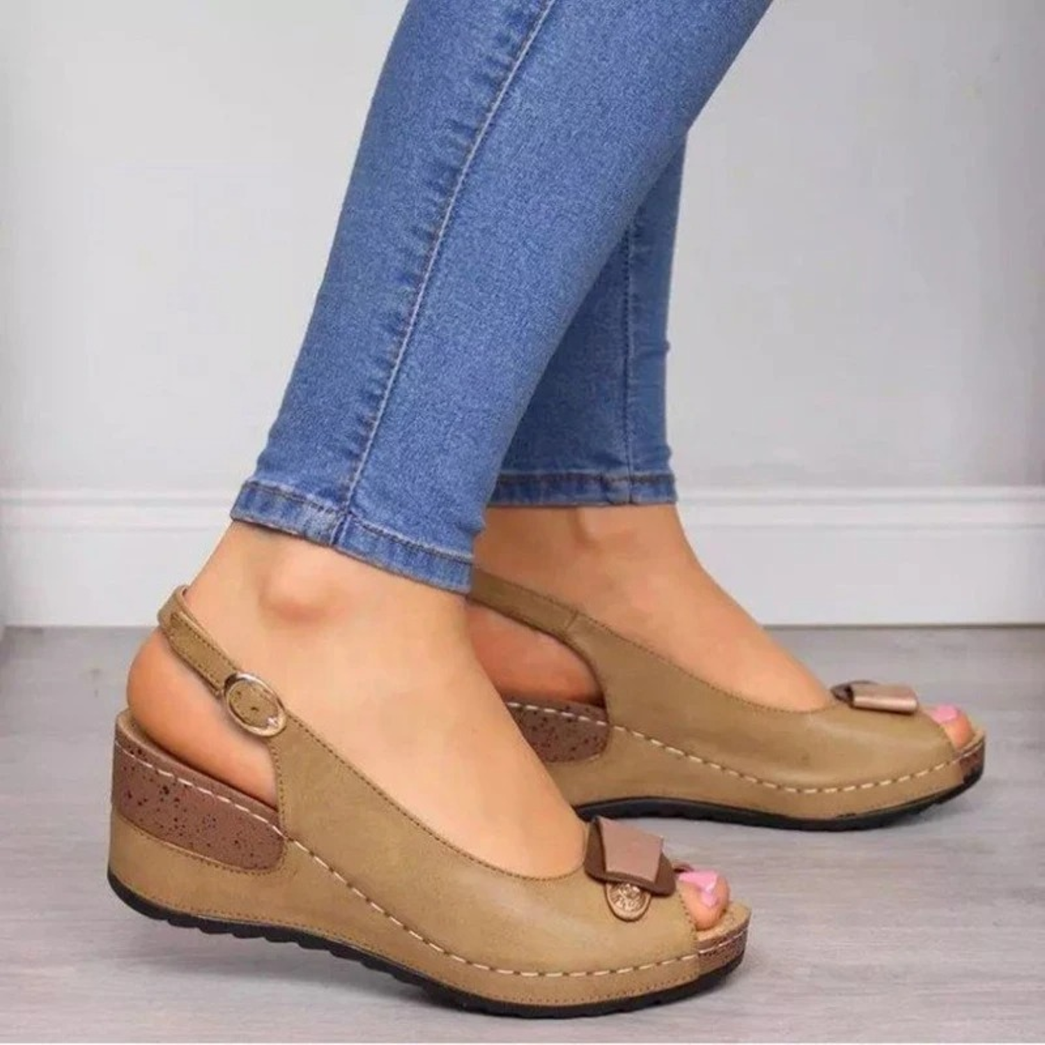 VIDA Damen Sandalen mit metallischem Knopfdetail