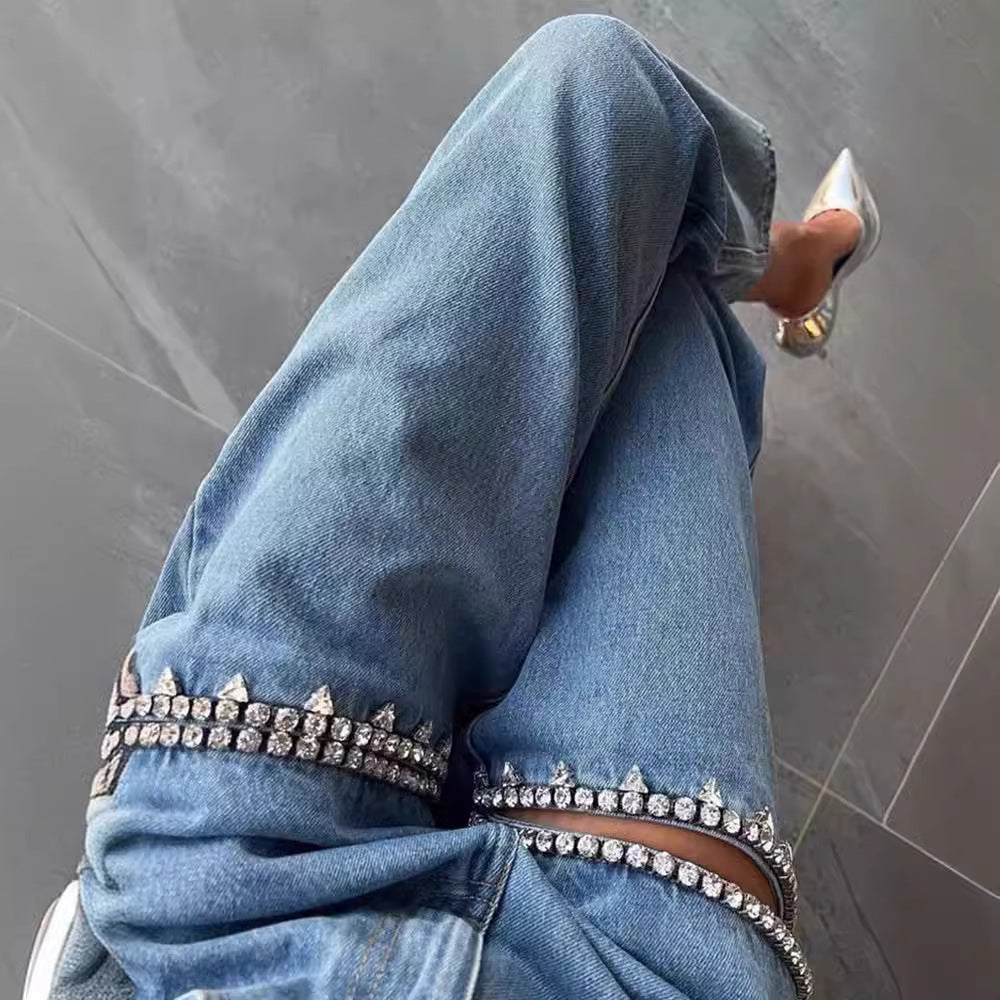 Livia | Damenjeans mit Modischen Löchern und Geradem Schnitt für Trendbewusste