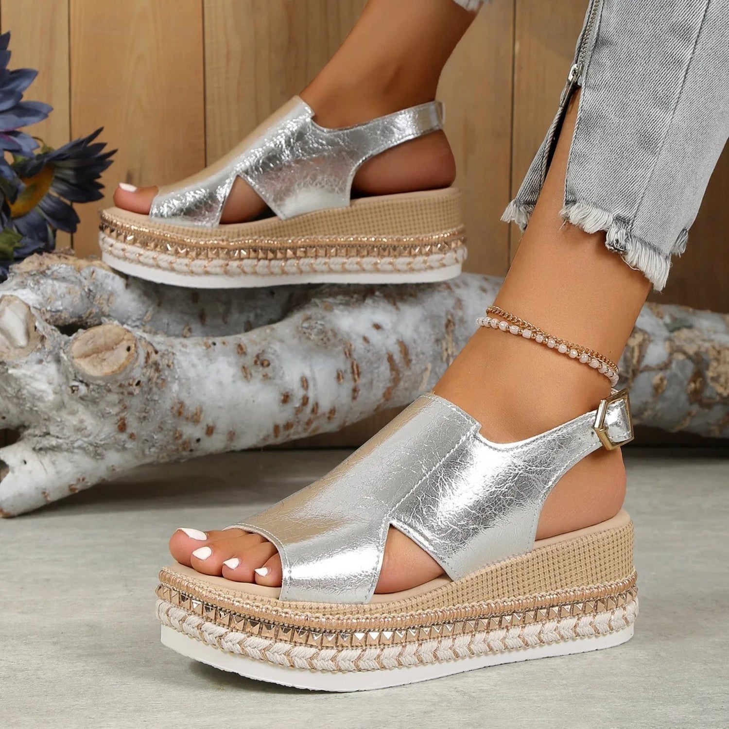 VIDA Damen Sandalen mit dickem Sohlenprofil in Gold und Silber
