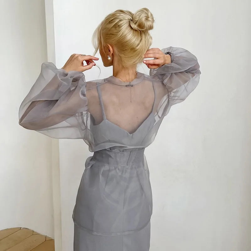 Zephyr | Durchsichtige Organza-Bluse mit Bindegürtel