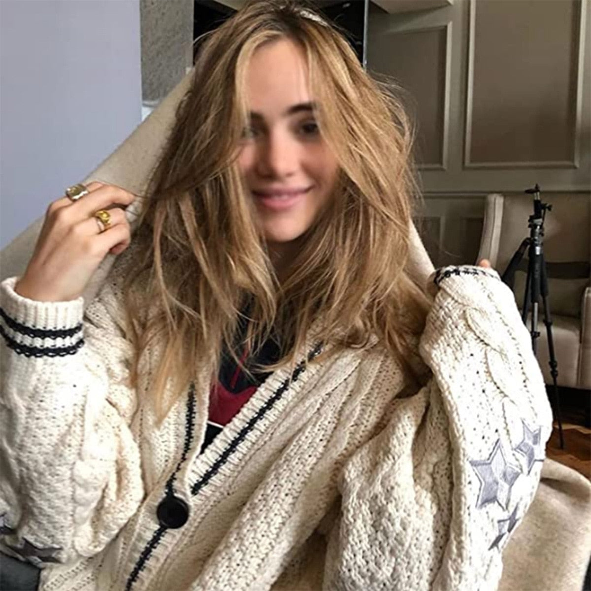 Celestia | Strickjacke mit Wärmender Eleganz und Sternenstickerei für Damen