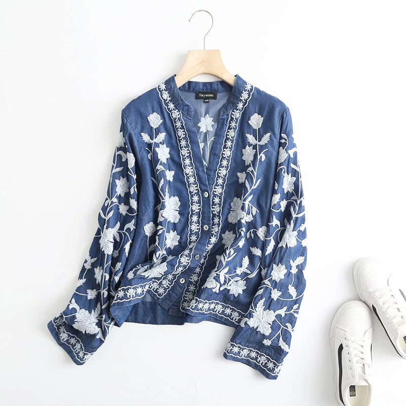 Zephyr | Bestickte Blumenbluse mit Knopfleiste