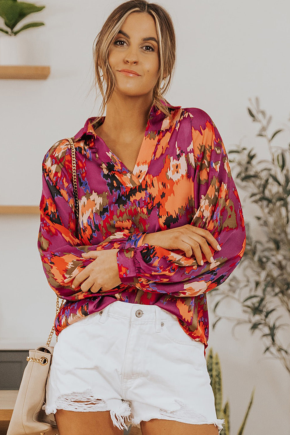 Zephyr | Graffiti-Print V-Ausschnitt Bluse mit Puffärmeln Für Frauen