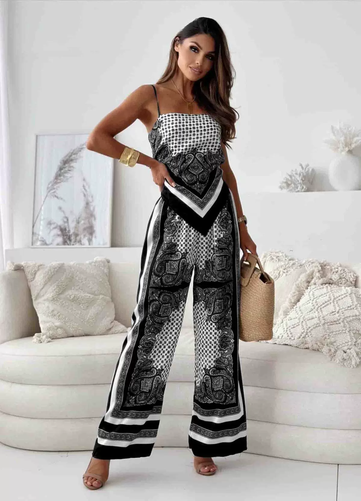 Celestia | Set mit Rückenfreiem Design und Eleganter Hose für den Sommer