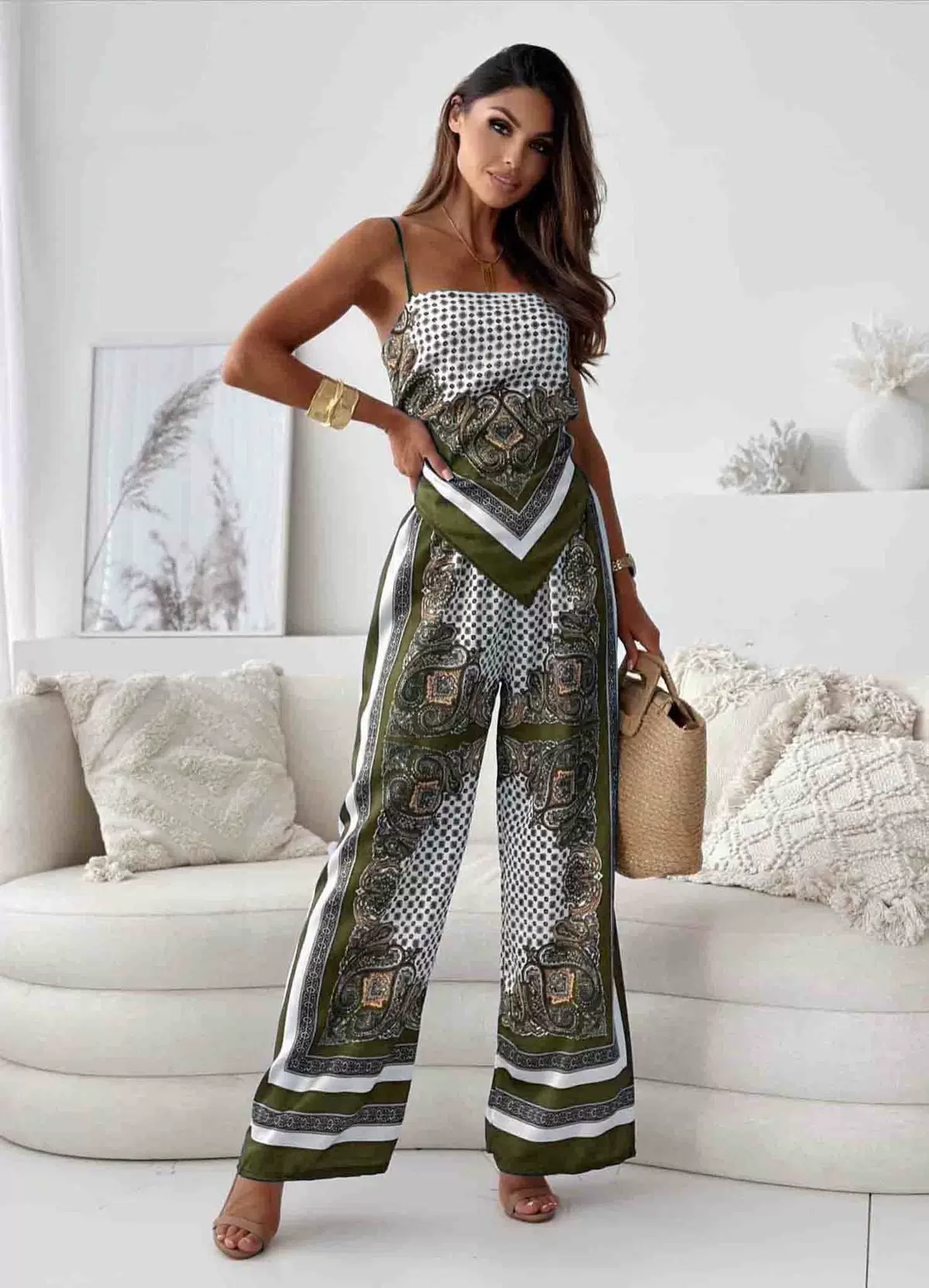 Celestia | Set mit Rückenfreiem Design und Eleganter Hose für den Sommer