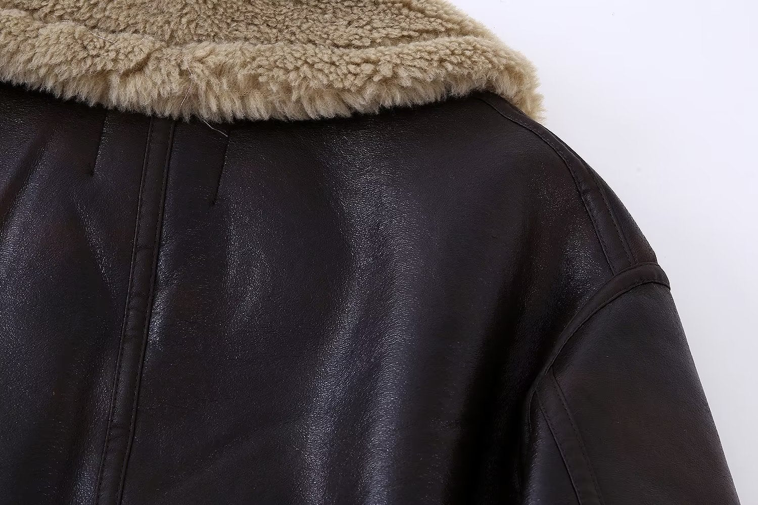 Celestia | Damenjacke mit Eleganter Schnittführung und Tierfreundlichem Material für Vielseitige Anlässe