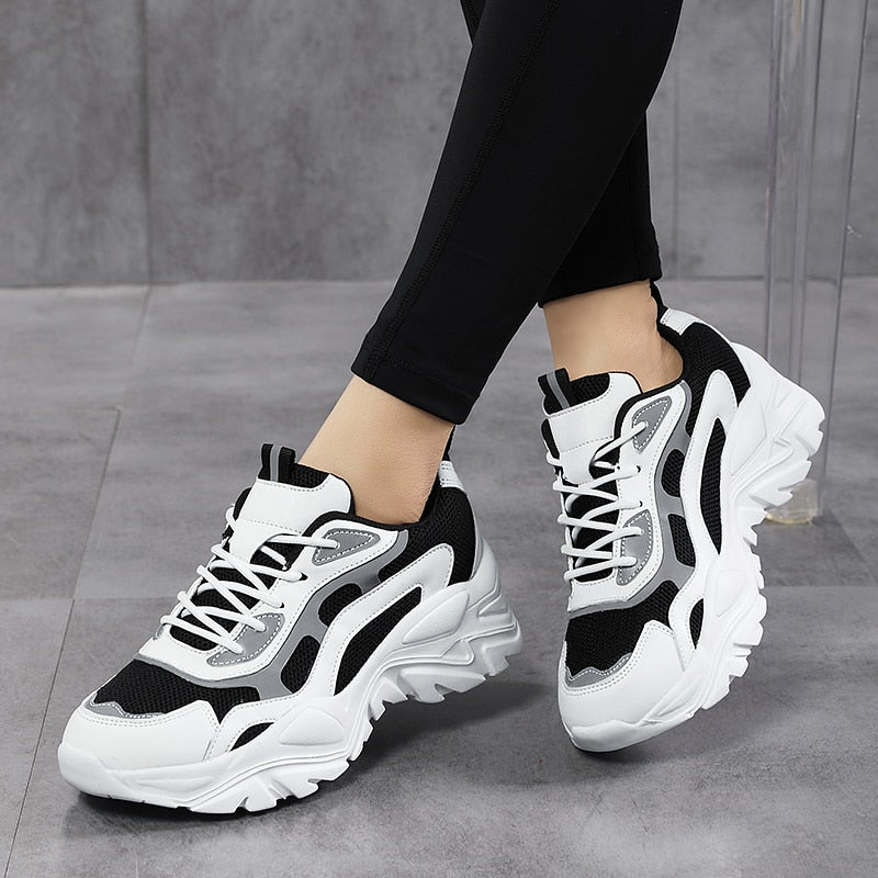 Petra - Reflektierende Sneakers für Frauen