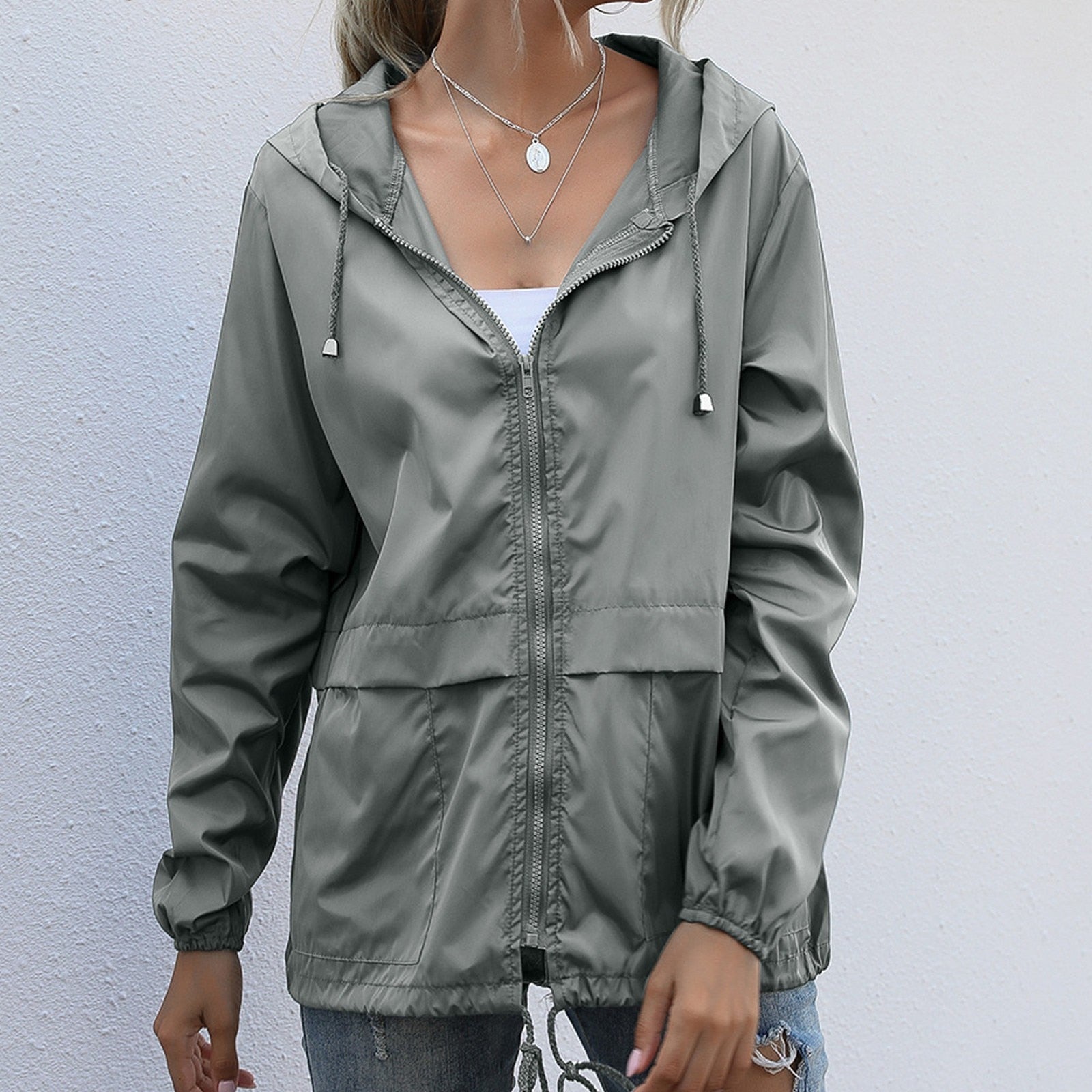 Liora | Regenmantel mit winddichtem Schutz und stilvollem Design für Frauen