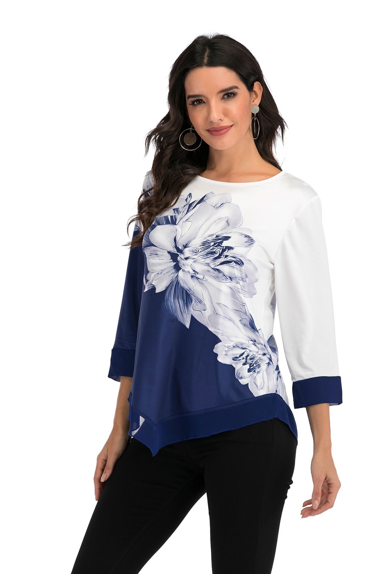 Livia | Bluse mit Eleganter Leichtigkeit und Unregelmäßigem Saum für Damen