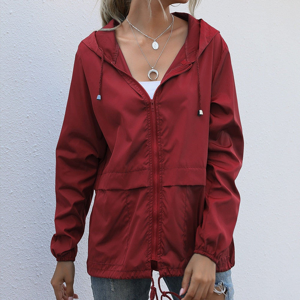 Liora | Regenmantel mit winddichtem Schutz und stilvollem Design für Frauen