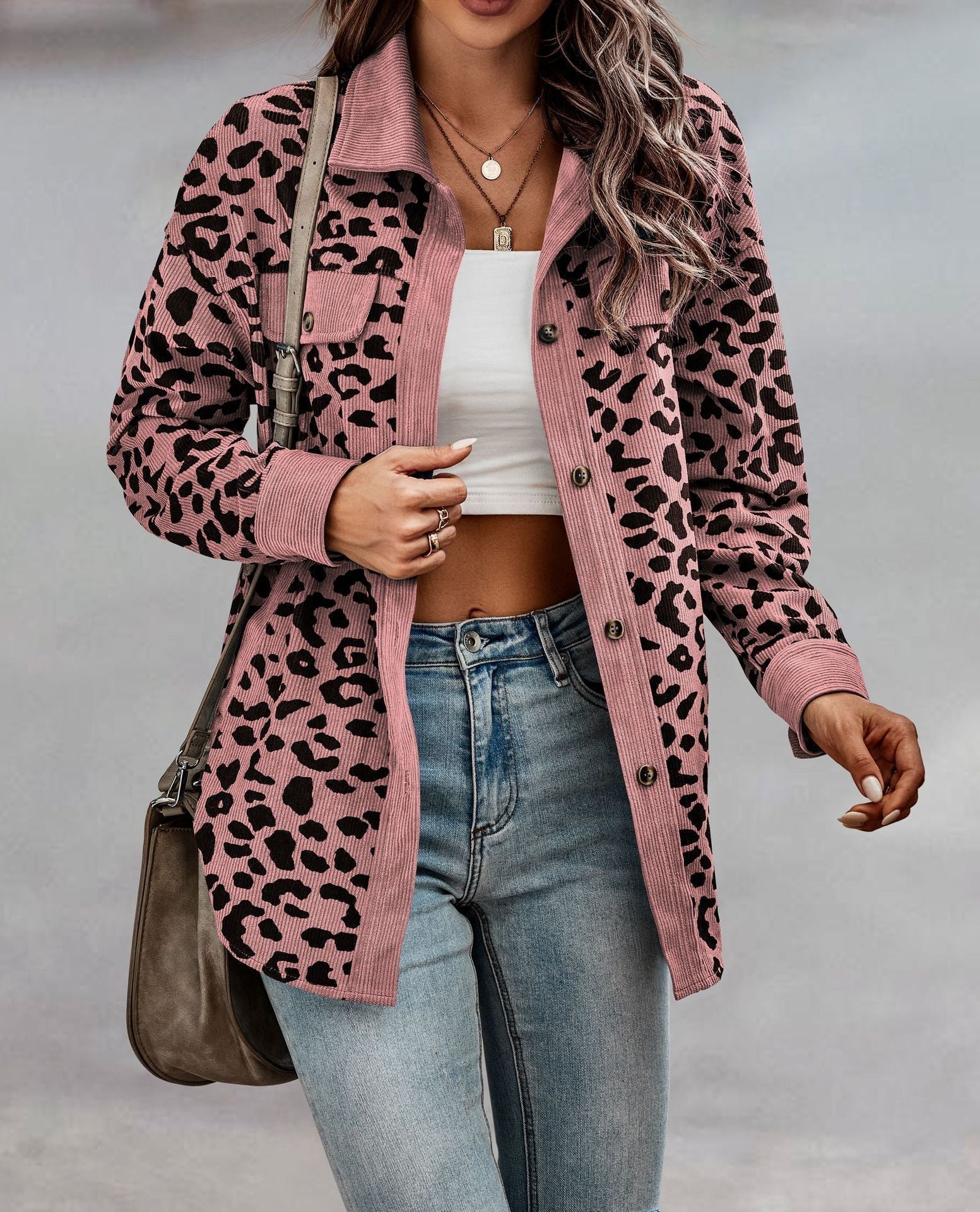 Liora | Jacke mit Ungezähmtem Leopardenmuster und Stilvollem Design für Frauen