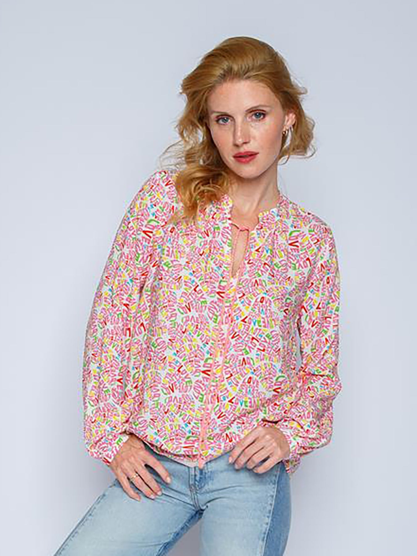 Livia | Bluse mit Fließender Viskose und Rüschendetails für Frauen