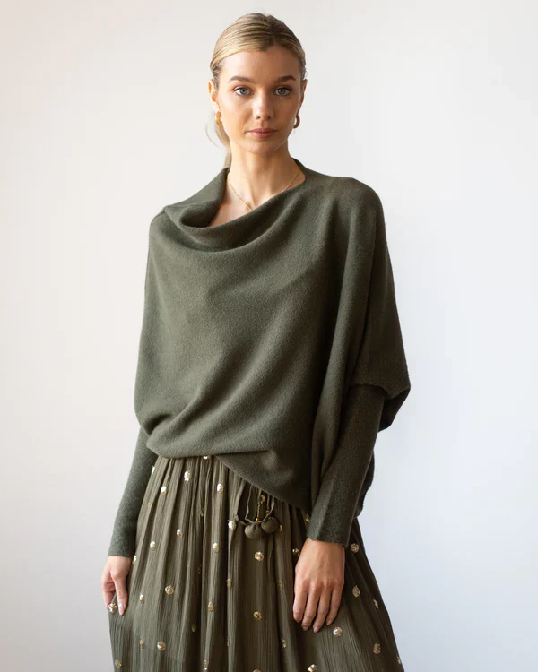 Celestia | Pullover mit Asymmetrischem Design und Atmungsaktivem Stoff für Frauen