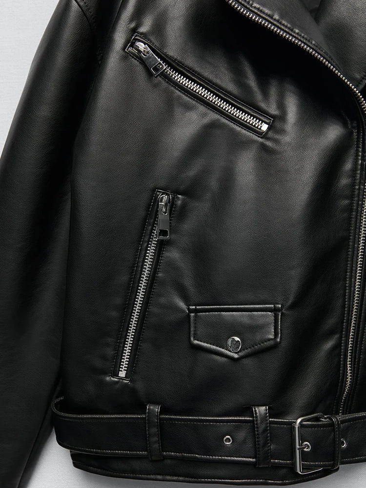 Aria | Bikerjacke aus veganem Leder mit lässigem Schnitt und Gürtel für Damen