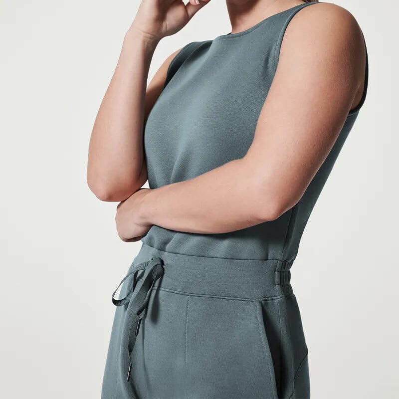 Livia | Ärmelloser Jumpsuit mit Leichtem Stoff und Maßgeschneiderter Passform für Damen