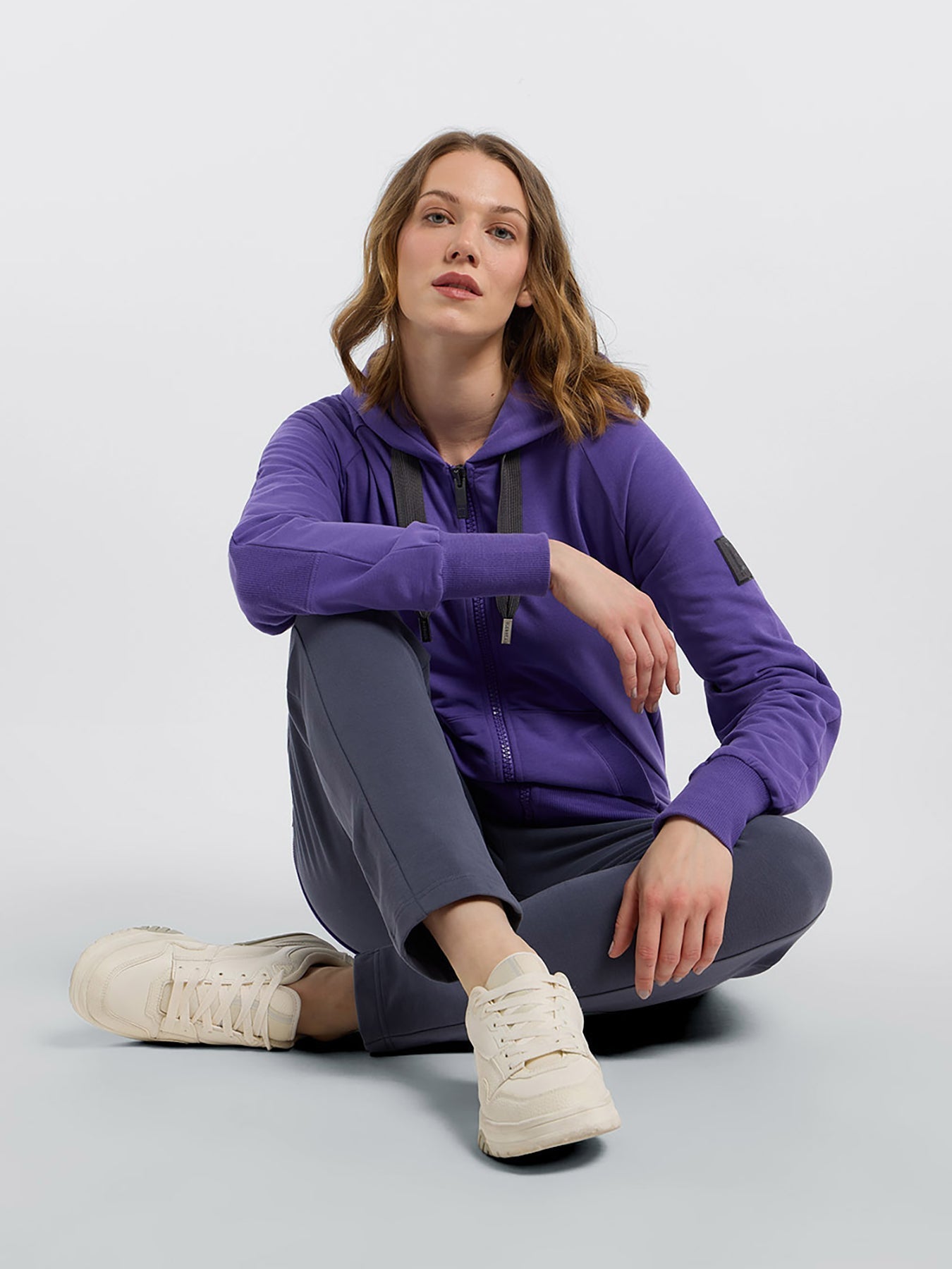 Kelda | Sweatjacke mit Elastischem Stoff und Voluminöser Kapuze für Damen