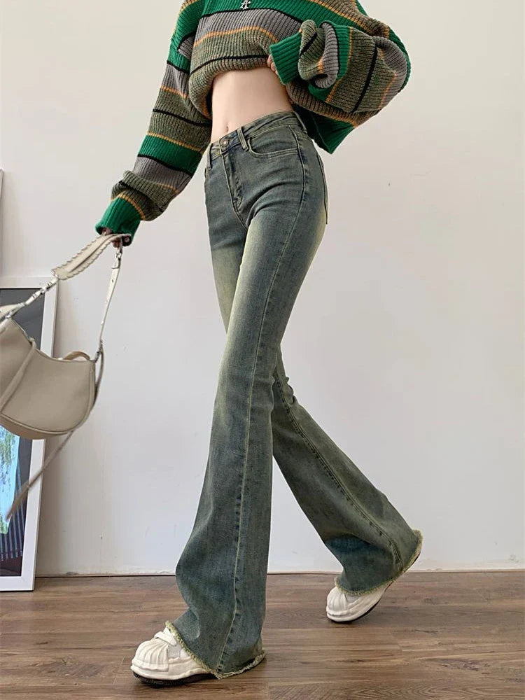 Verona | High-Waist Flare Jeans mit Nostalgischem Charme und Bequemer Passform für Damen