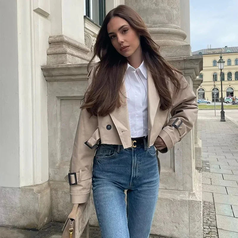 Livia | Designmantel mit Eleganter Passform und Modernem Schnitt für Damen