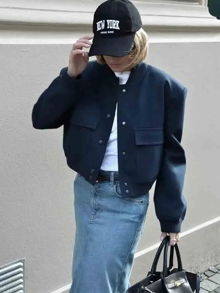 Celestia | Bomberjacke mit zeitloser Eleganz und funktionalen Taschen für Damen