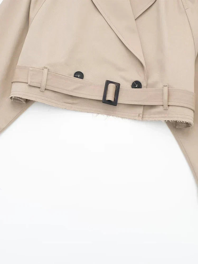 Liora | Trenchjacke mit Vintage-Kerbausschnitt und Gürtel für Damen