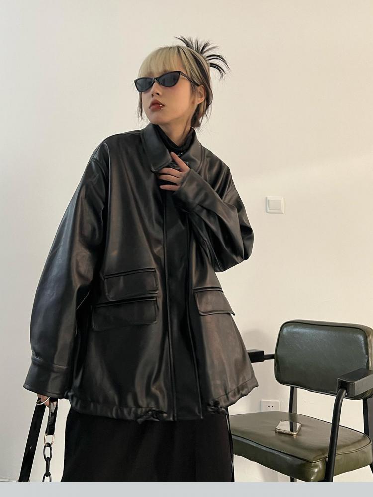 Ravenna | Gothic Jacke mit Stylischem Taschendesign für Damen