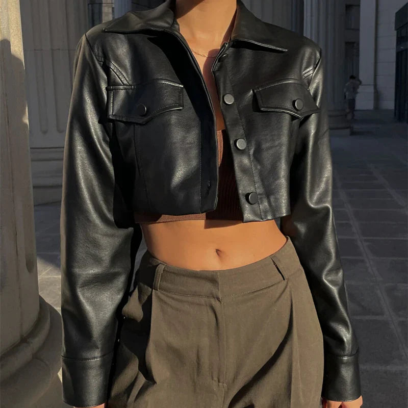 Liora | Kurze Lederjacke mit Y2K-Design und Edgy Stil für Damen