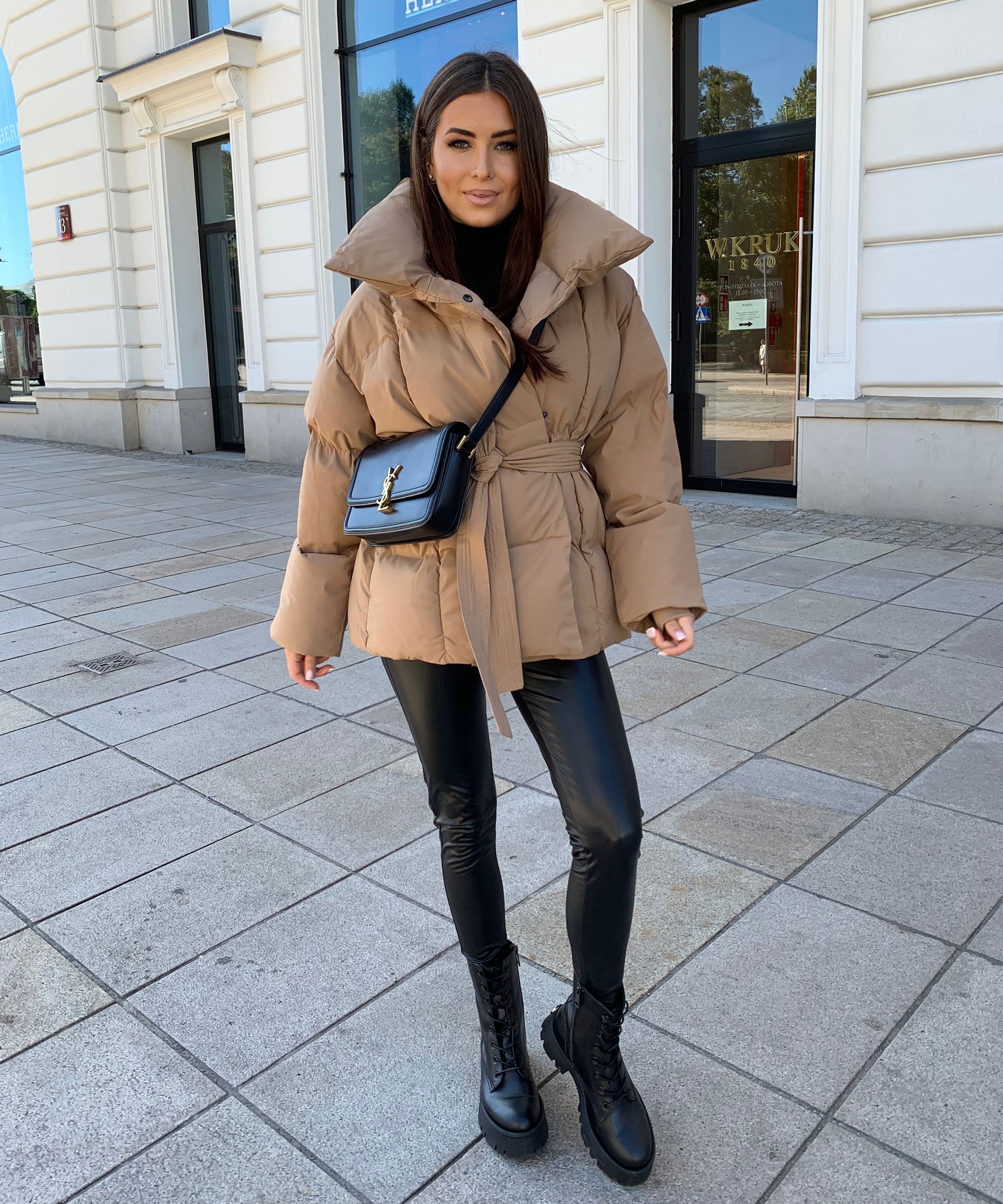 Celestia | Kurzjacke mit Wärmeschutz und geräumigen Taschen für Frauen