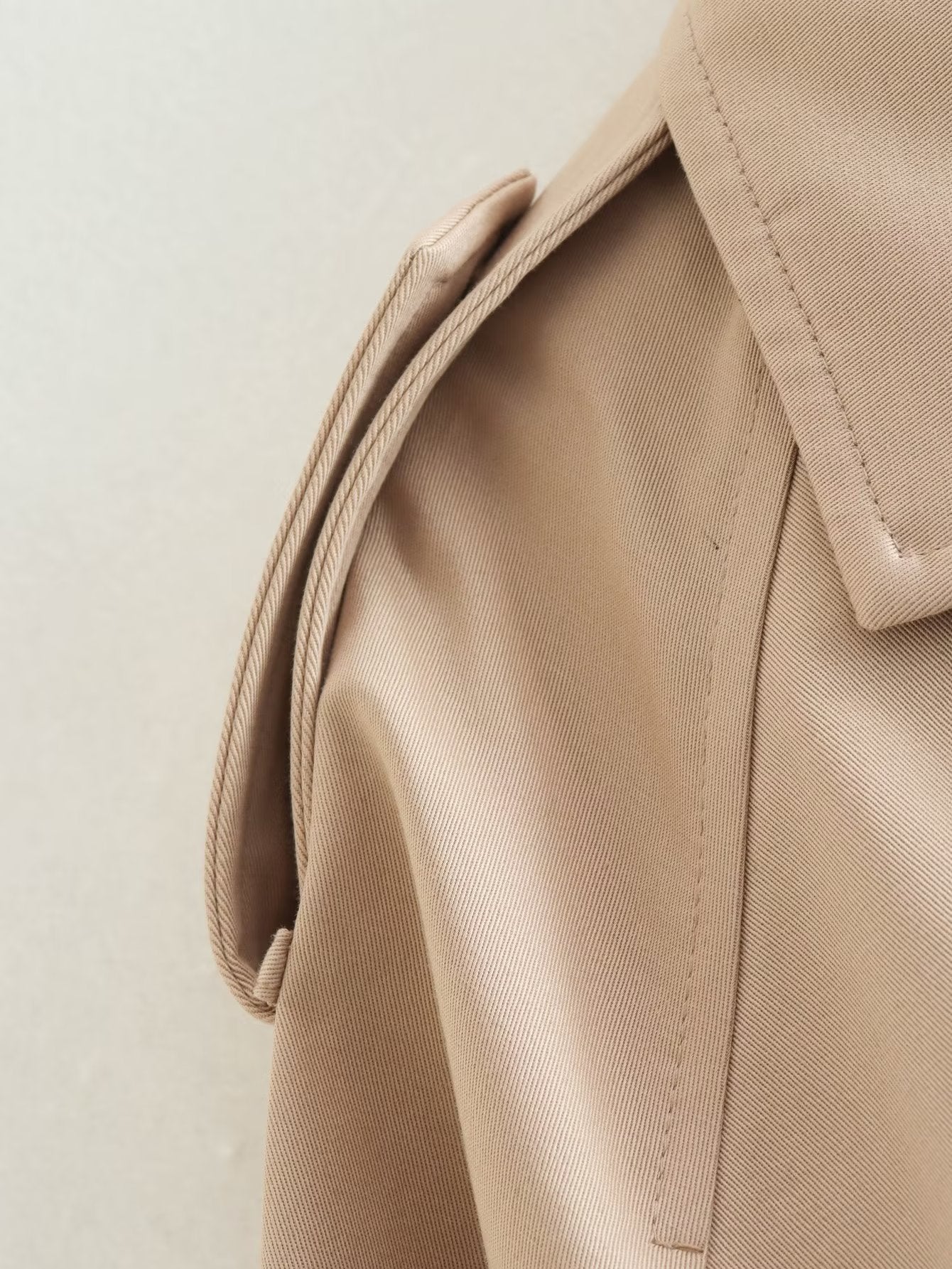 Celina | Kurzjacke mit Eleganter Passform und Hochwertigen Materialien für Frauen