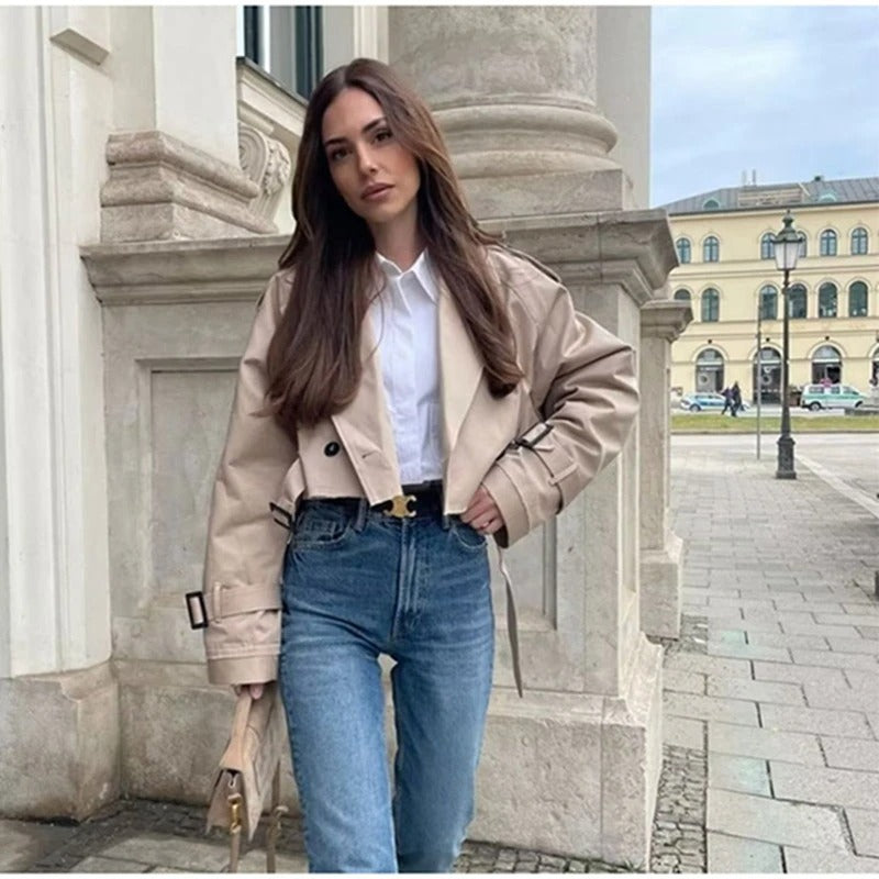 Celina | Kurzjacke mit Eleganter Passform und Hochwertigen Materialien für Frauen