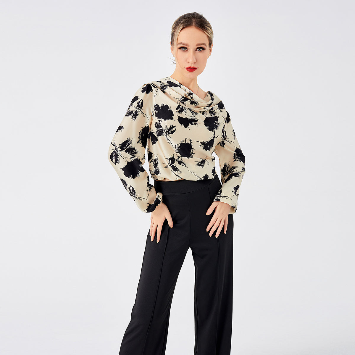 Lysandra | Bluse mit Eleganter Silhouette und Hochwertigen Materialien für Damen