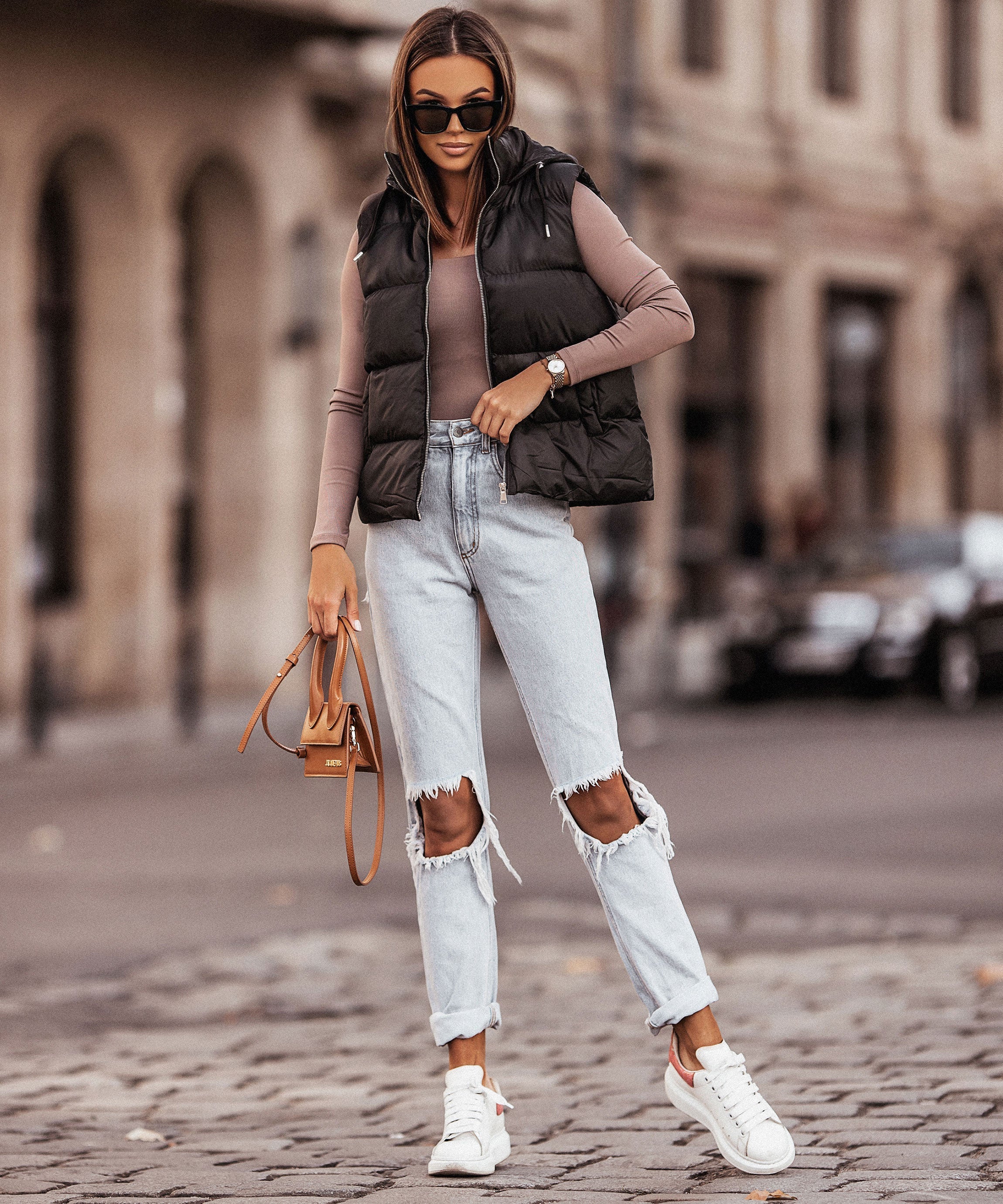 Aurelia | Kurzjacke mit Kapuze und regulärer Passform für Frauen