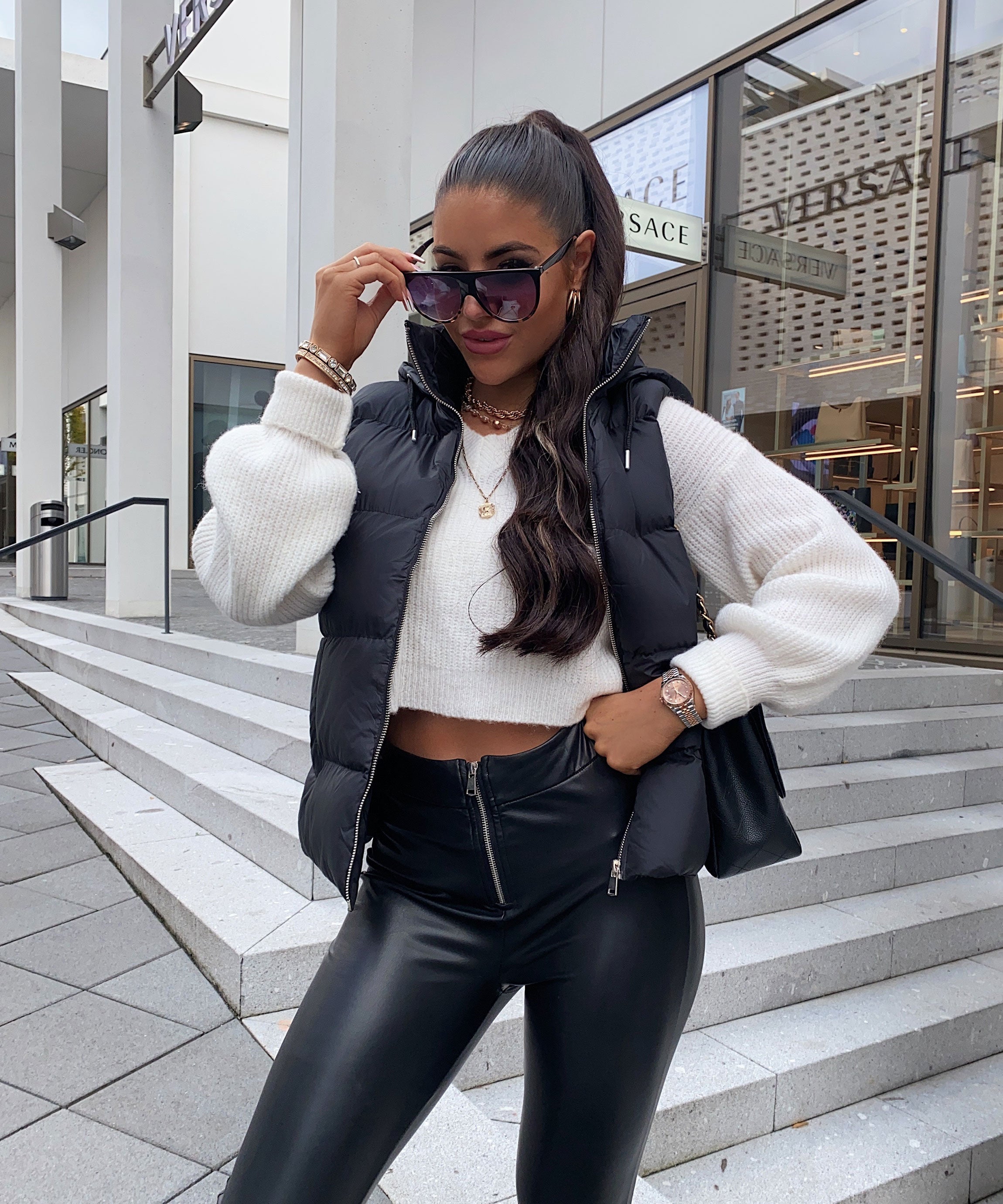 Aurelia | Kurzjacke mit Kapuze und regulärer Passform für Frauen