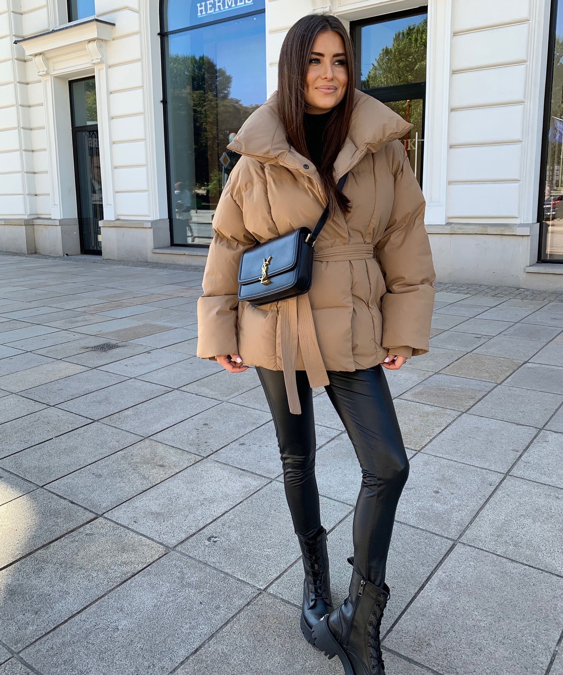 Celestia | Kurzjacke mit Wärmeschutz und geräumigen Taschen für Frauen