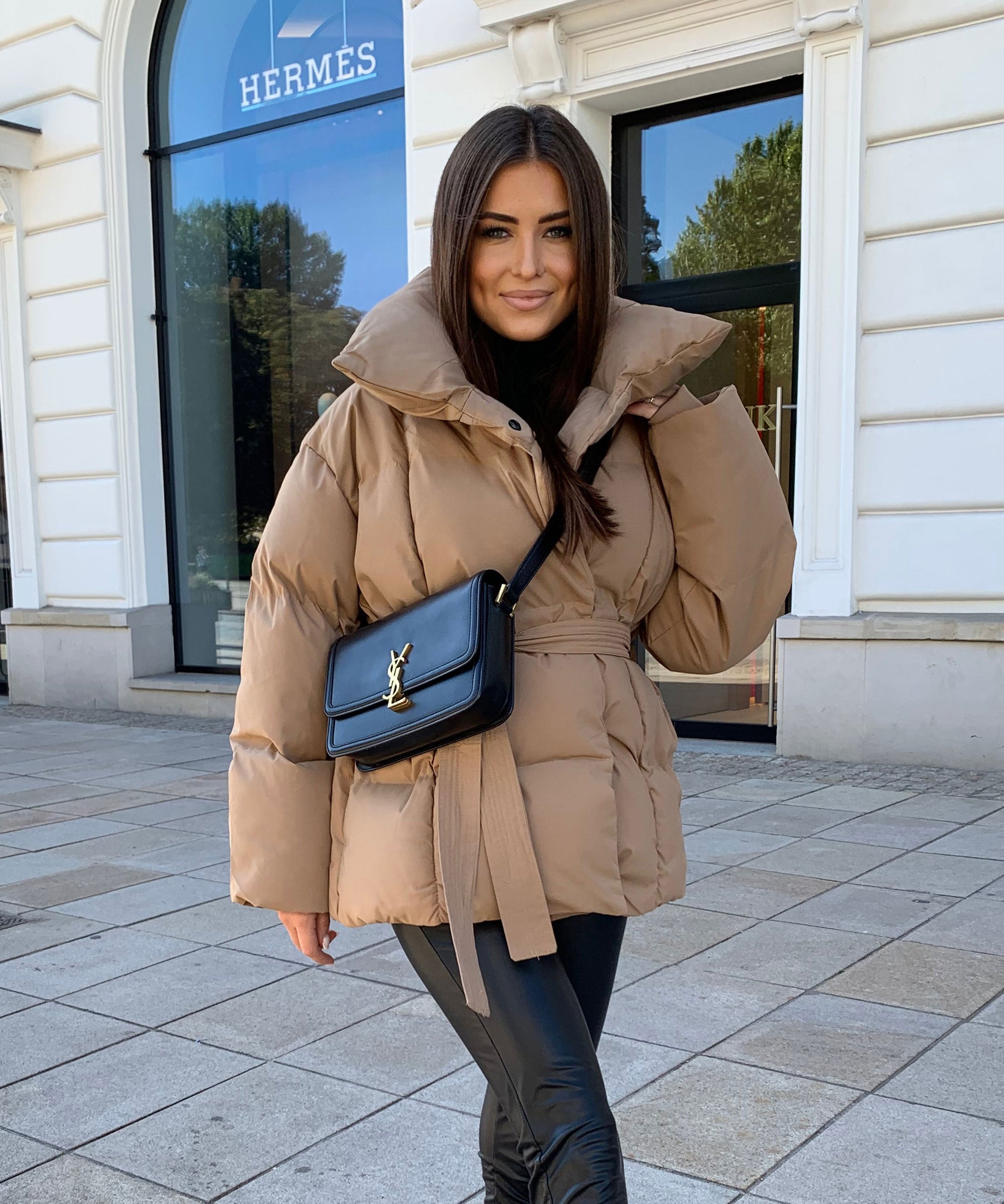 Celestia | Kurzjacke mit Wärmeschutz und geräumigen Taschen für Frauen