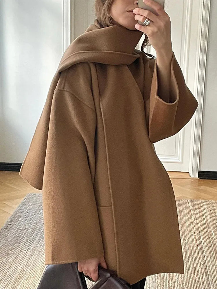 Celestine | Langärmeliger Mantel mit Elegantem Design und Praktischen Taschen für Damen