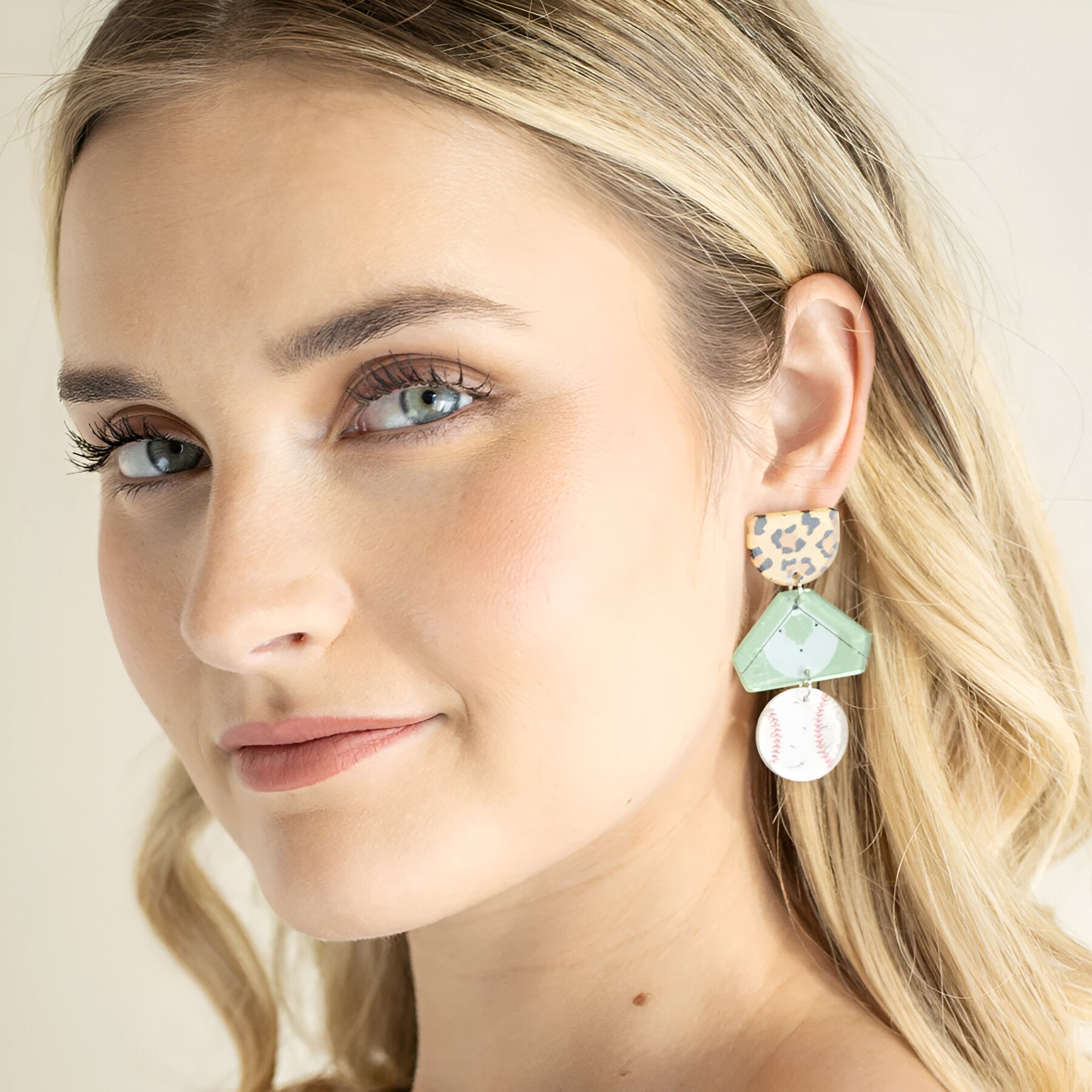 Aurora | Ohrringe mit zeitloser Eleganz und zarten Mustern für Frauen